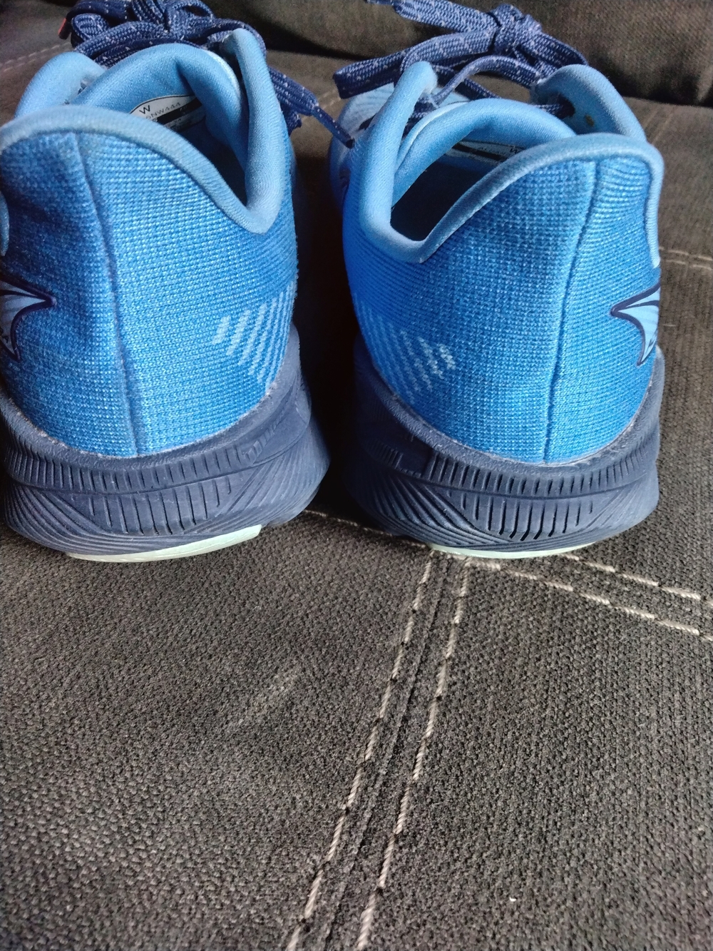 Altra Women's Torin 7 Sneaker Sz 7 Blue Road Running Walking Gym Lightweight - Picture 7 of 9